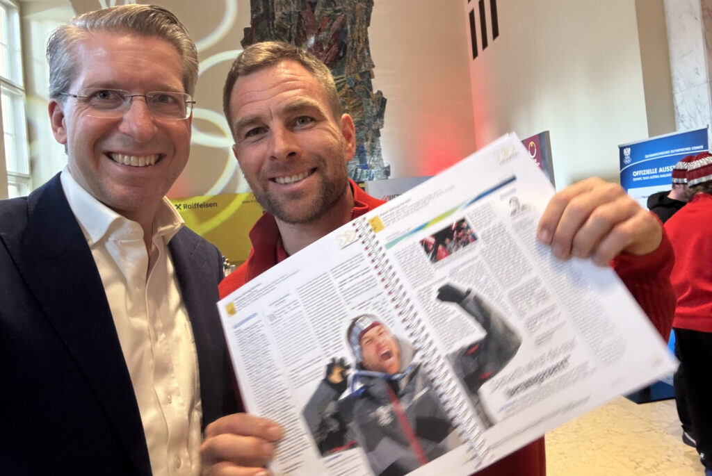 OBSERVER überreicht ÖOC-MedaillengewinnerInnen ihre Pressespiegel
